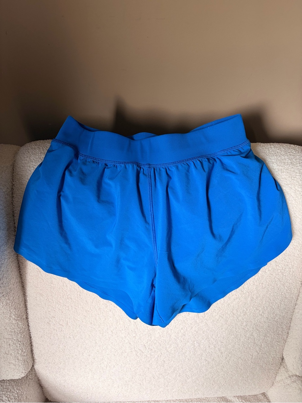 CRZ YOGA Bright Blue Athletic Scalloped Hem Shorts